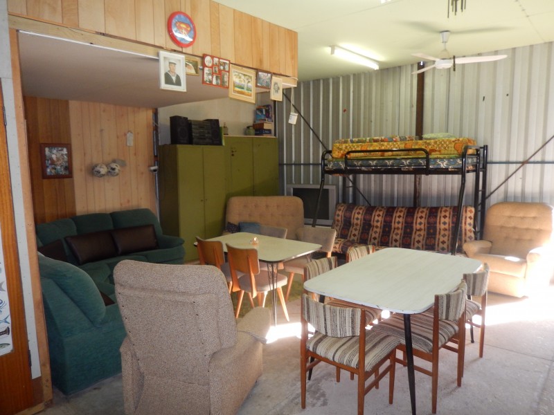 3 Earle Street, Pine Point SA 5571