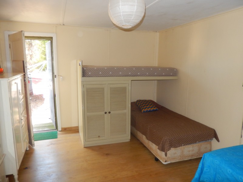 3 Earle Street, Pine Point SA 5571