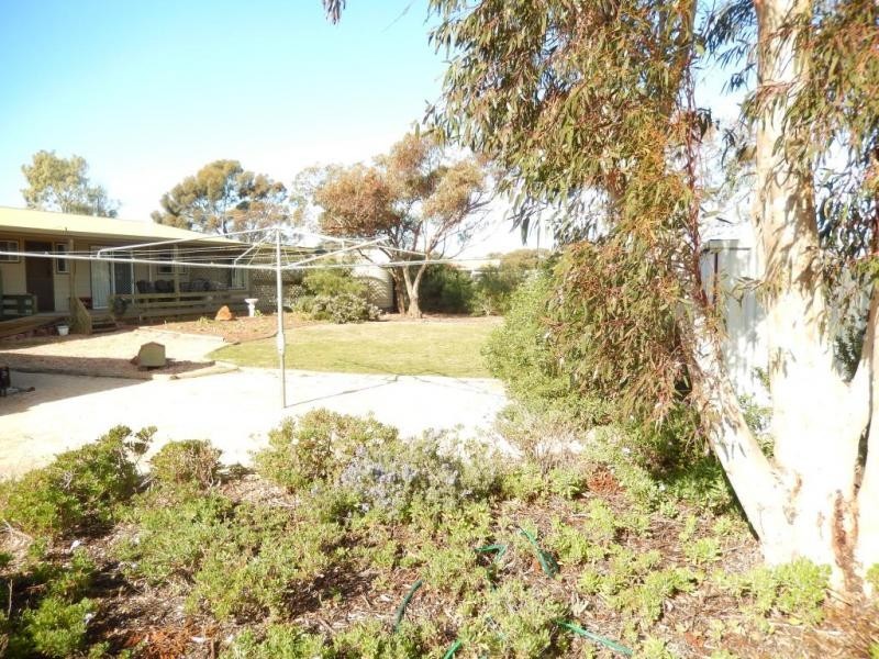 9 Kulpara Street, Port Clinton SA 5570