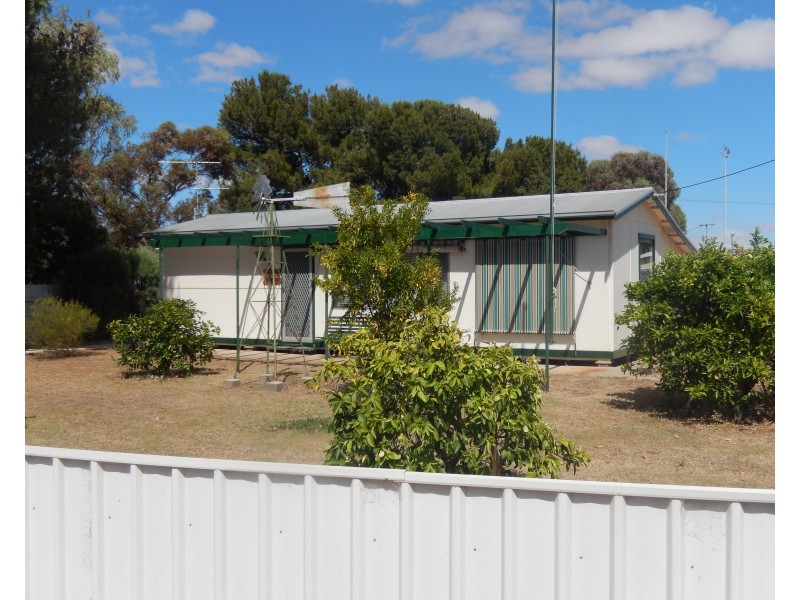 7 Cooper Street, Port Clinton SA 5570