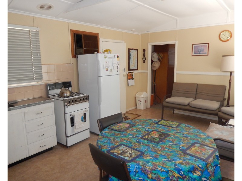 7 Cooper Street, Port Clinton SA 5570
