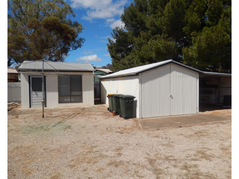 7 Cooper Street, Port Clinton SA 5570