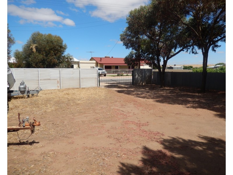 7 Cooper Street, Port Clinton SA 5570
