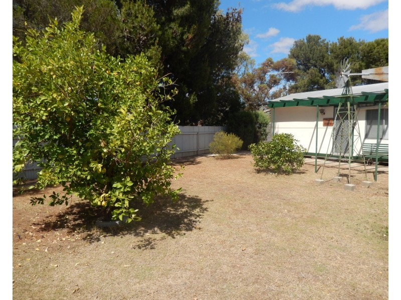 7 Cooper Street, Port Clinton SA 5570