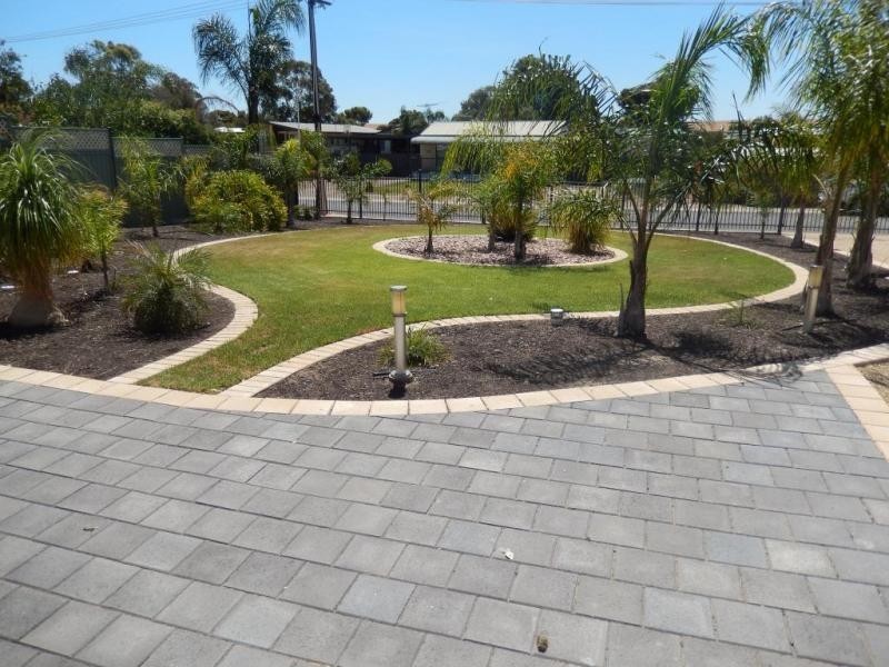 30 Mesnil Drive, Port Clinton SA 5570