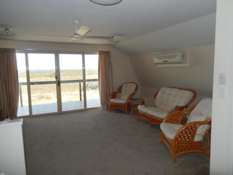 30 Mesnil Drive, Port Clinton SA 5570
