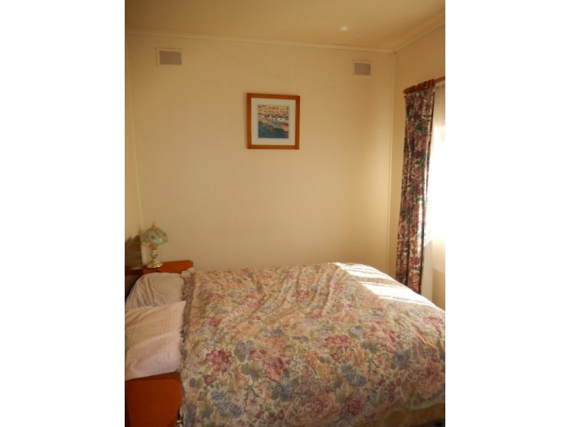 50 Cumberland Road, Port Clinton SA 5570