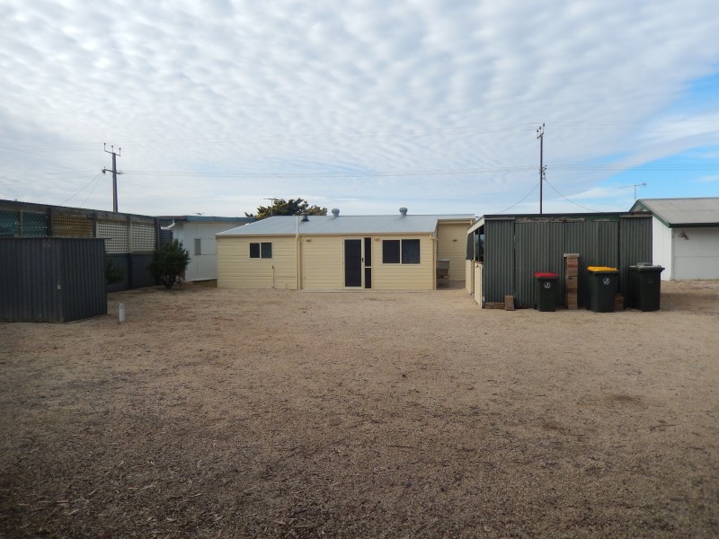 6 The Esplanade, Port Clinton SA 5570