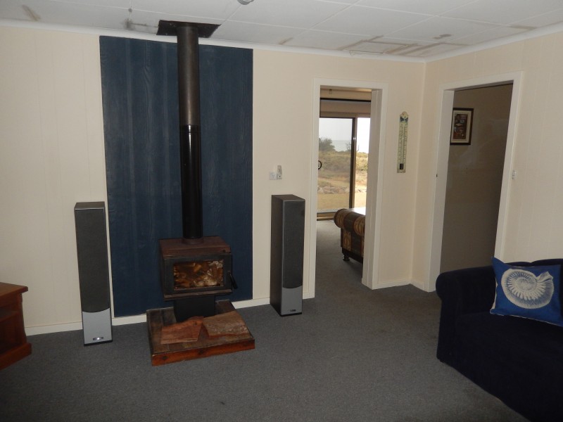 6 The Esplanade, Port Clinton SA 5570