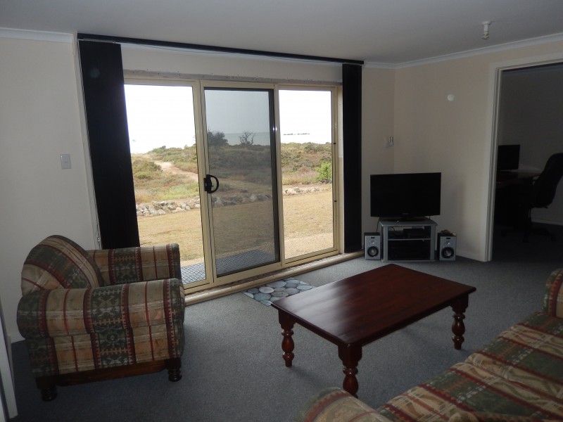 6 The Esplanade, Port Clinton SA 5570