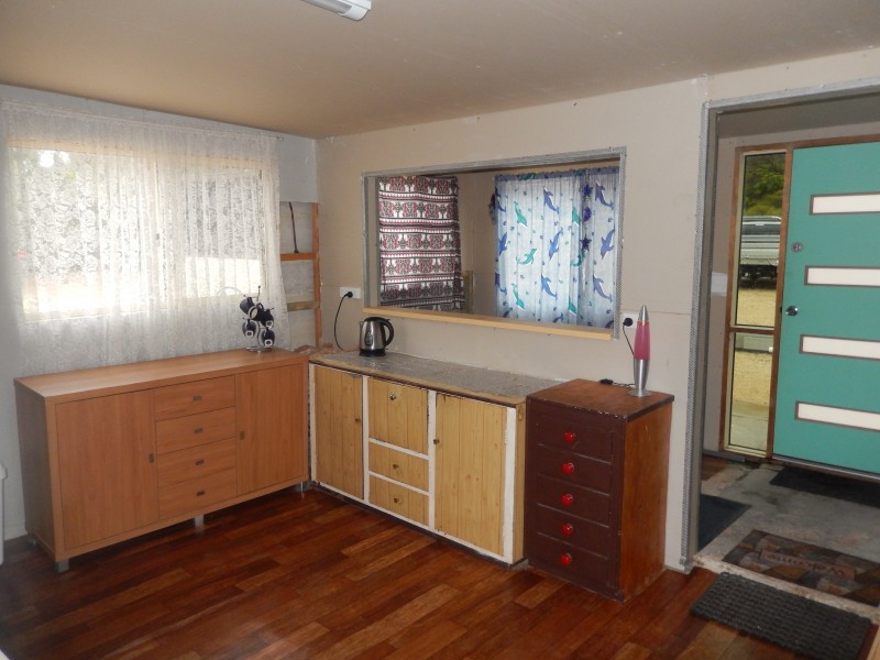 6 The Esplanade, Port Clinton SA 5570