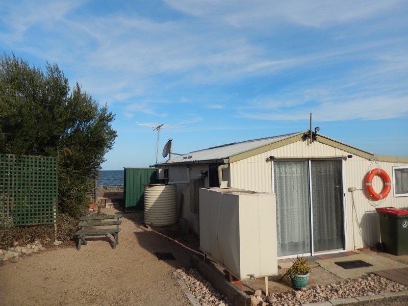 52 The Esplanade, Port Clinton SA 5570