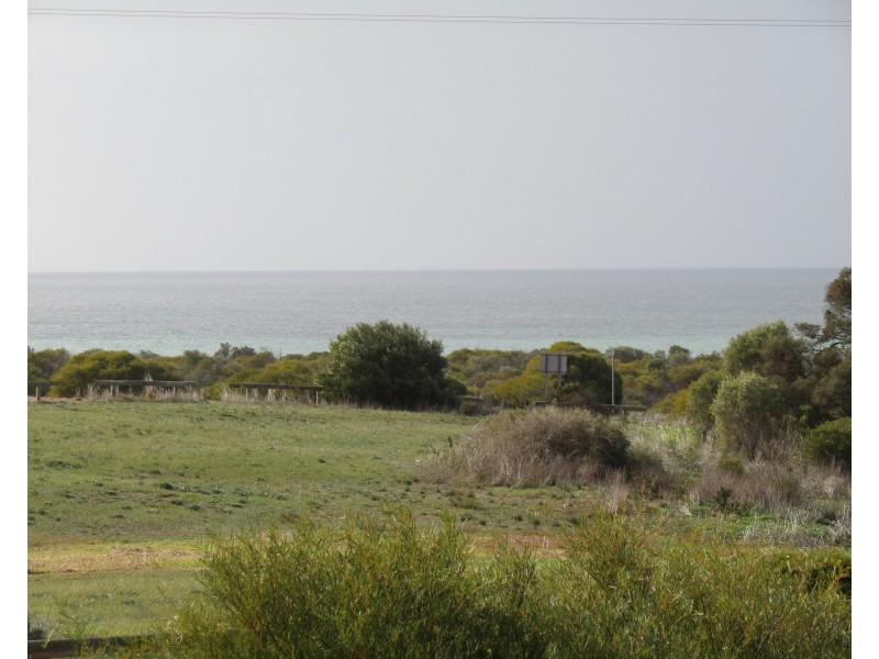 3 Angus Road, Tiddy Widdy Beach SA 5571