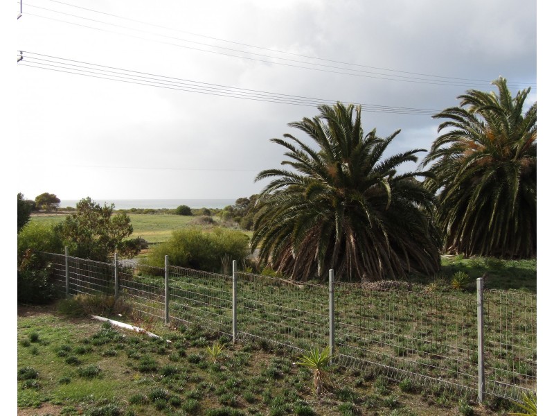 3 Angus Road, Tiddy Widdy Beach SA 5571