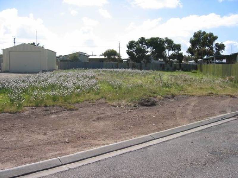 242 Douglas Court, Tiddy Widdy Beach SA 5571