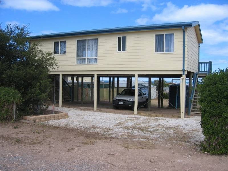 20 Barton Road, Tiddy Widdy Beach SA 5571