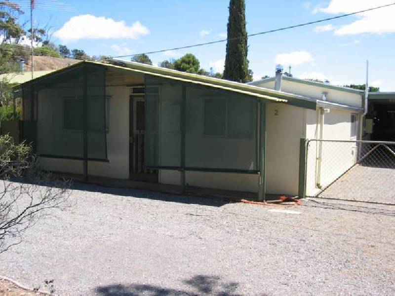 2 Earle Street, Pine Point SA 5571