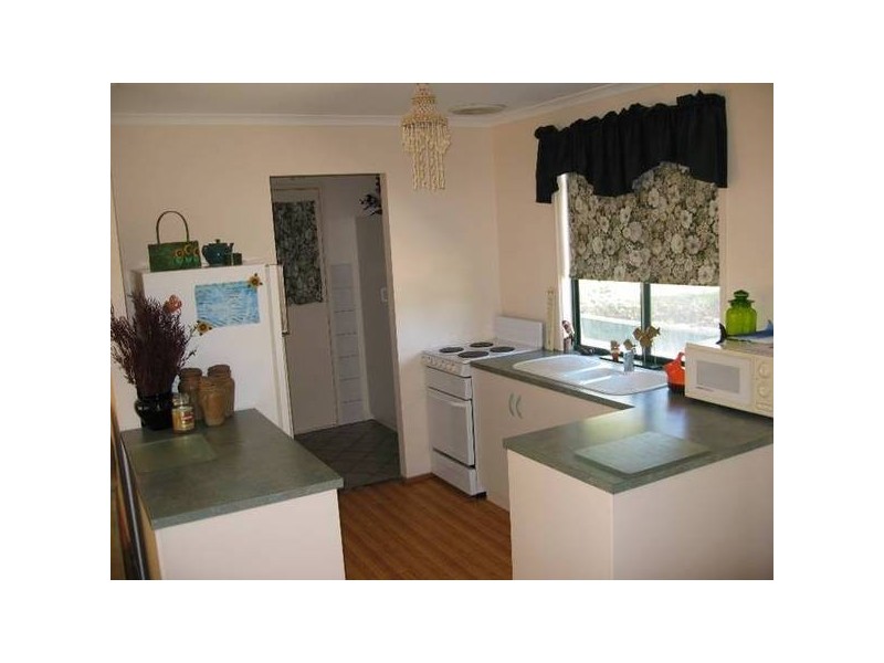 67 Main Street, Pine Point SA 5571