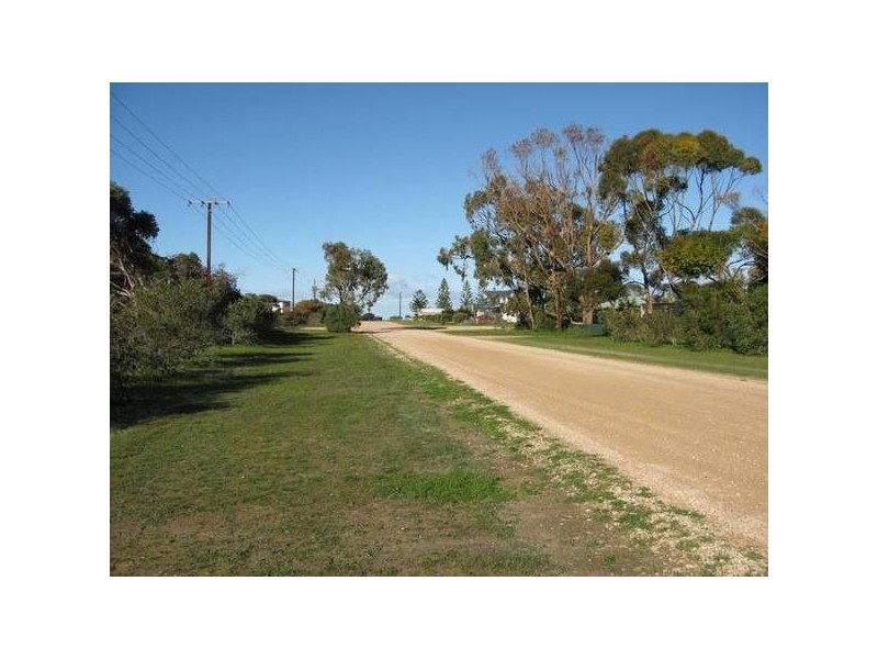 10 Second Street, Wool Bay SA 5575