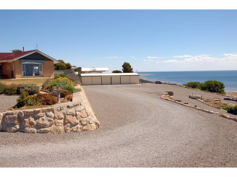 13-17 Victory Crescent, Pine Point SA 5571