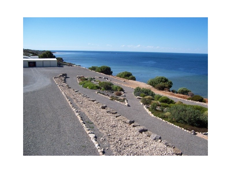 13-17 Victory Crescent, Pine Point SA 5571