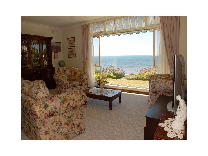 13-17 Victory Crescent, Pine Point SA 5571