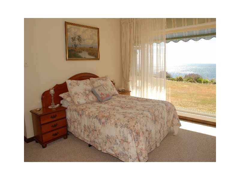 13-17 Victory Crescent, Pine Point SA 5571