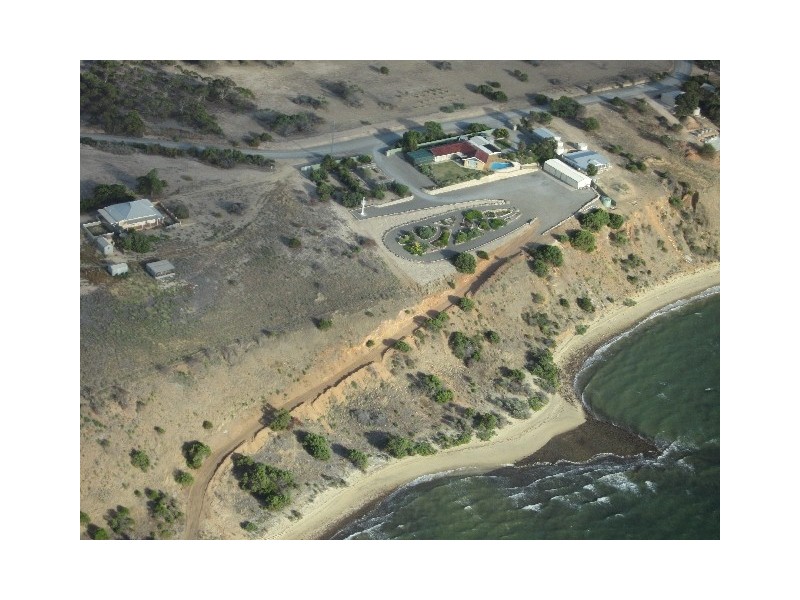 13-17 Victory Crescent, Pine Point SA 5571