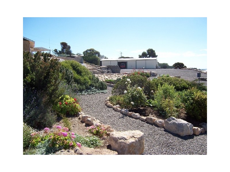 13-17 Victory Crescent, Pine Point SA 5571