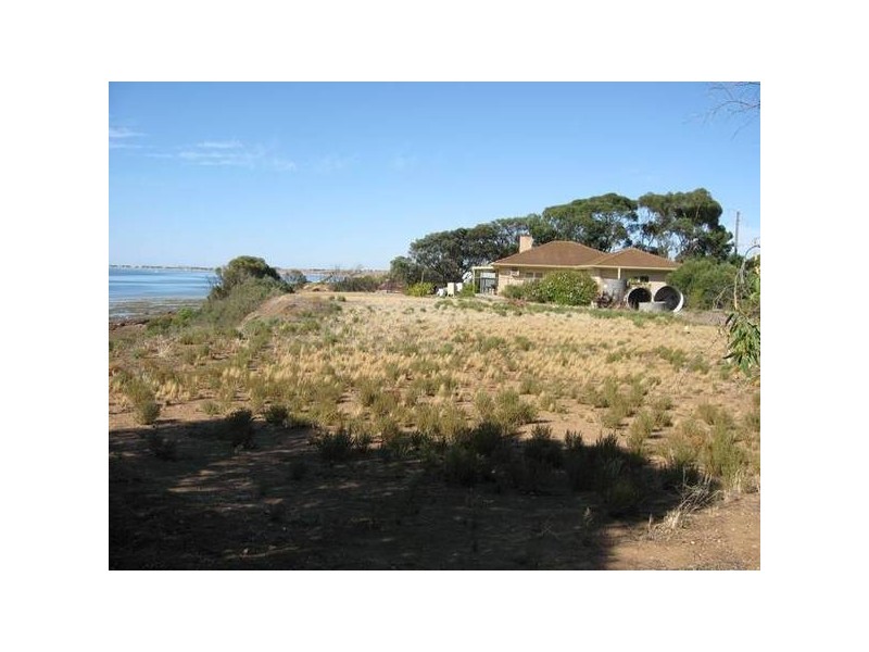 31-35 Main Coast Road, Pine Point SA 5571