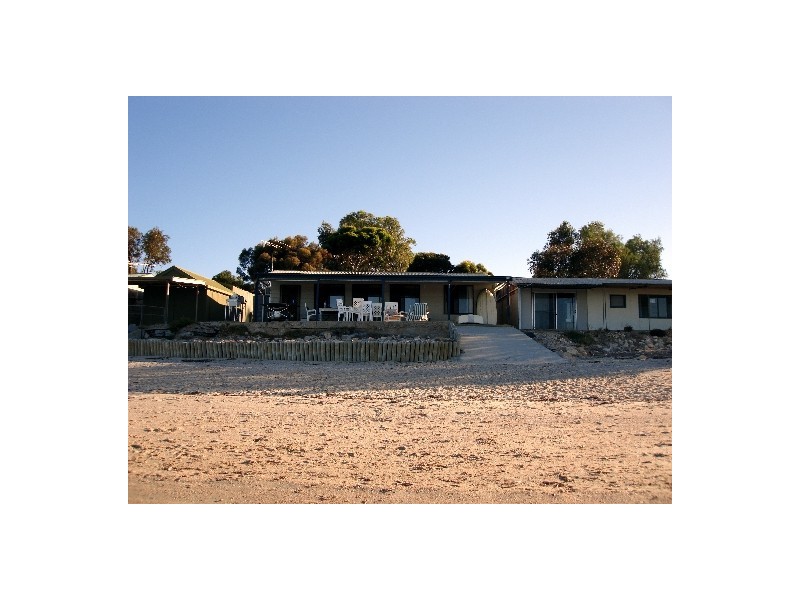 128 Black Point Drive, Black Point SA 5571