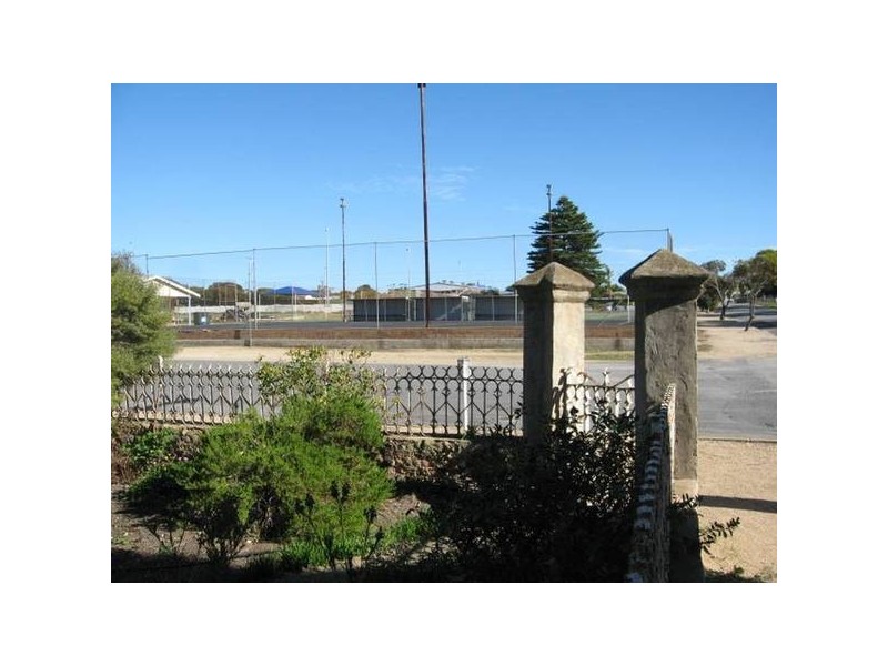 9 West Terrace, Ardrossan SA 5571