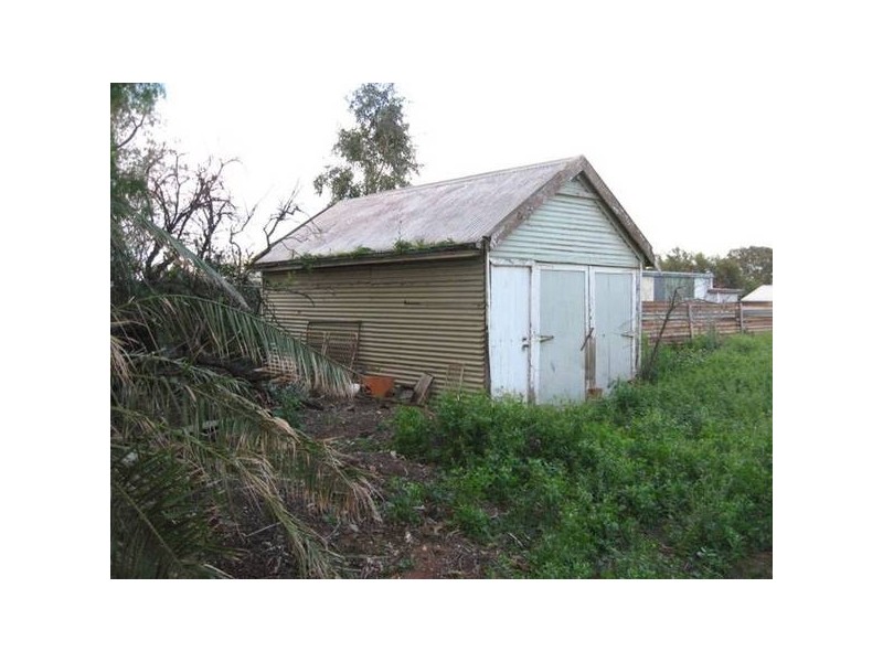 16-18 Annie Watt Street, Price SA 5570