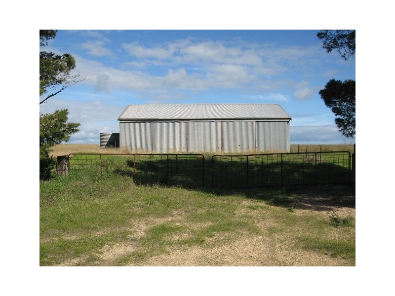 215,216 Hundred of Wauraltee, Maitland SA 5573