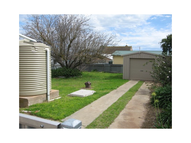 32 Walter Street, Maitland SA 5573