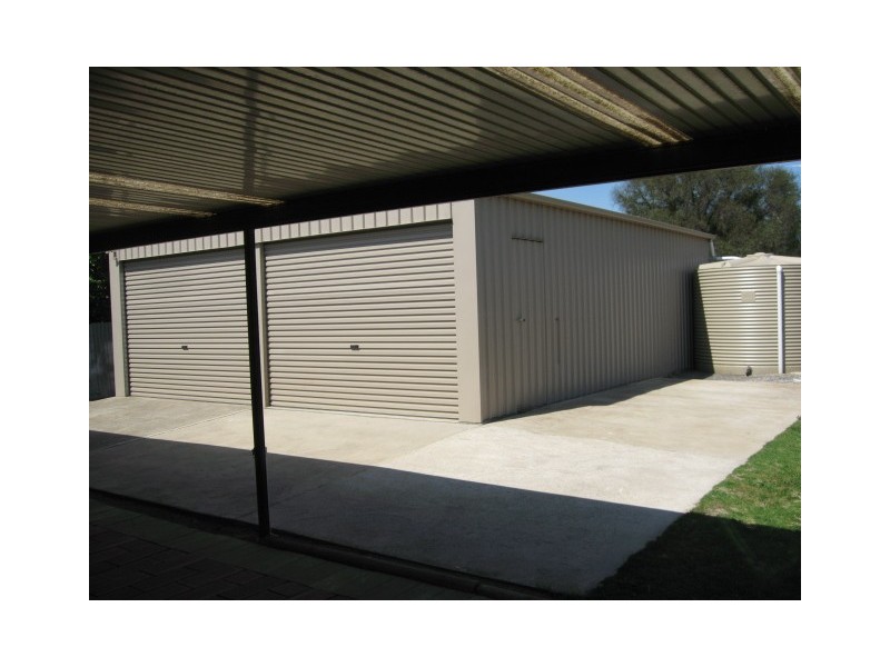 4 Wardang Avenue, Maitland SA 5573