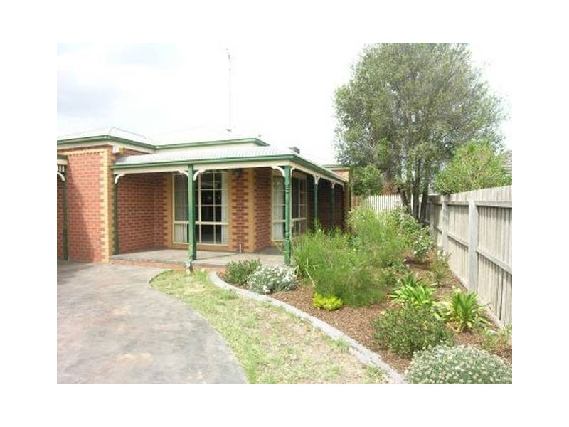 11 Richard Drive, Lara VIC 3212