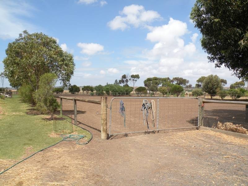 40 West Gateway, Lara VIC 3212