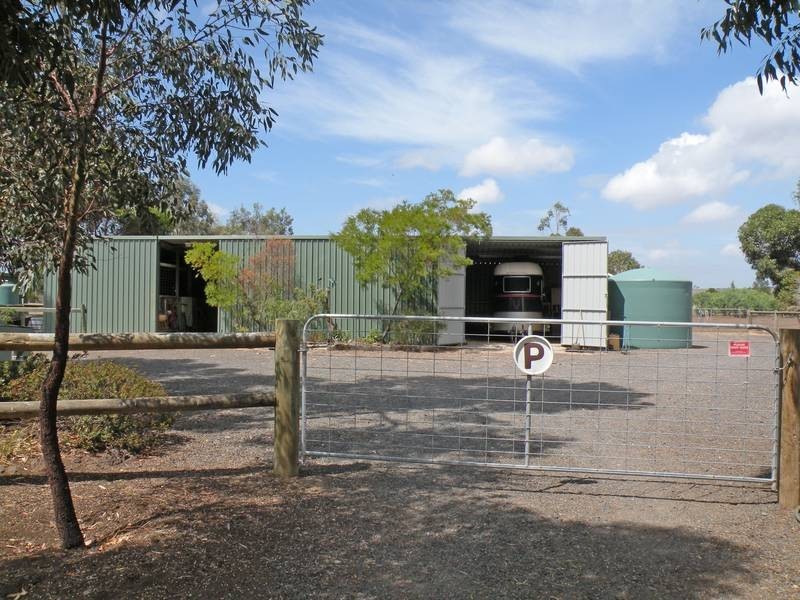 40 West Gateway, Lara VIC 3212