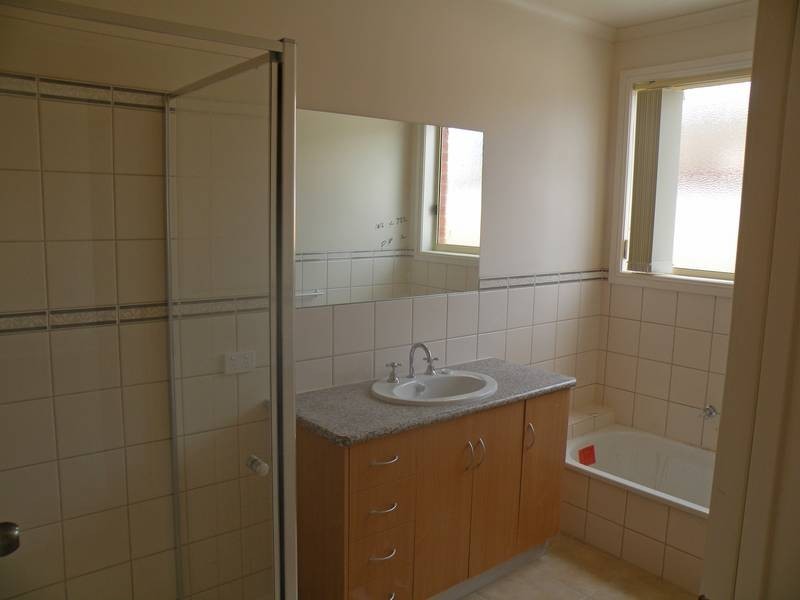 1/3 Dunloe Avenue, Norlane VIC 3214