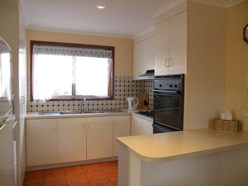 4 Grange Court, Cloverdale, Corio VIC 3214