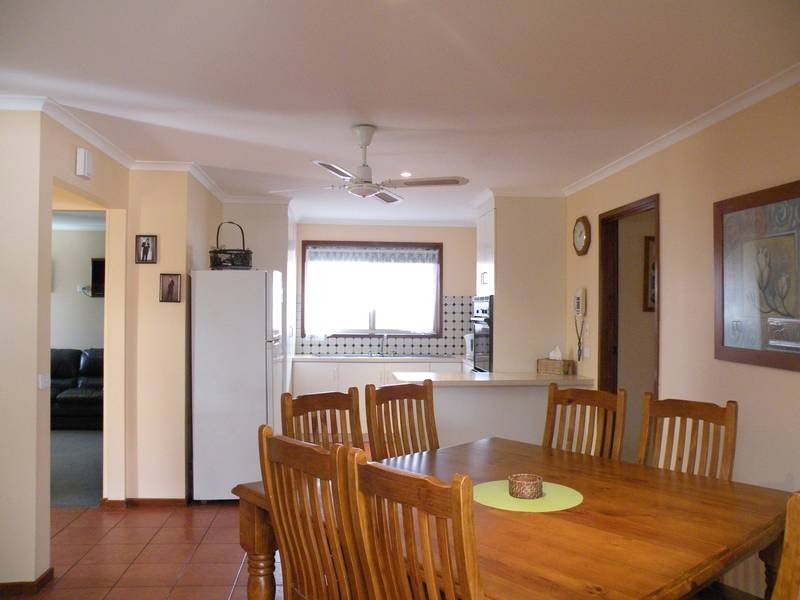 4 Grange Court, Cloverdale, Corio VIC 3214