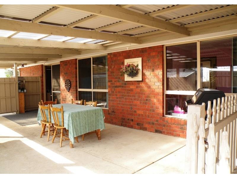 4 Grange Court, Cloverdale, Corio VIC 3214