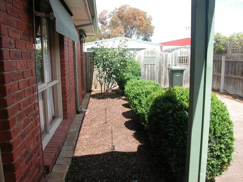 2 Waliki Crt, Lara VIC 3212