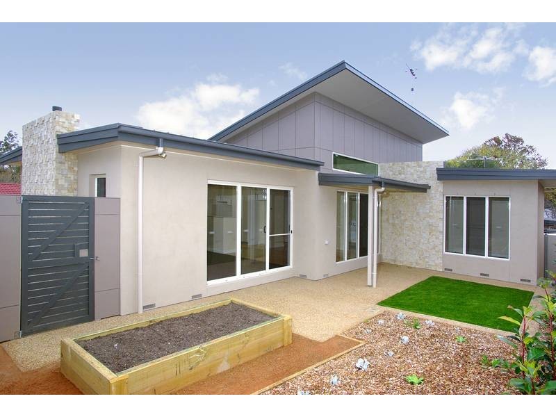 1/3 Turner Ave, Lara VIC 3212