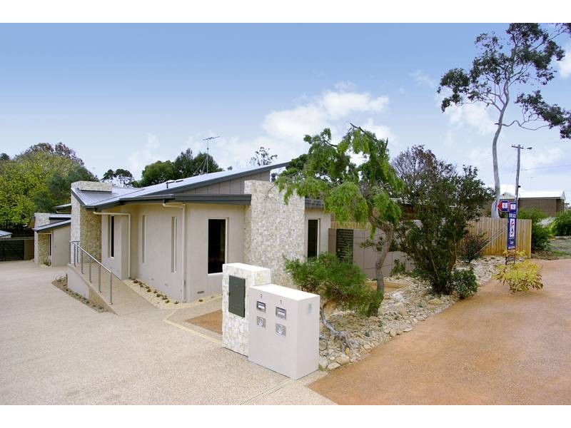 1/3 Turner Ave, Lara VIC 3212