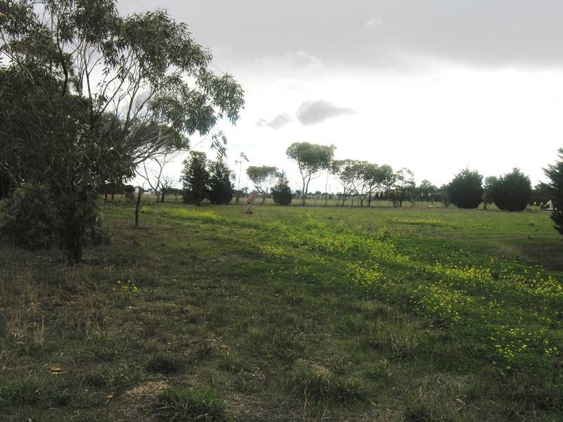 35 Emmersons Road, Lovely Banks VIC 3221