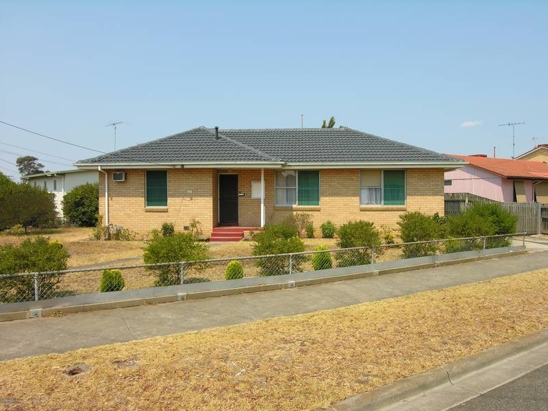 15 Glenelg, Corio VIC 3214