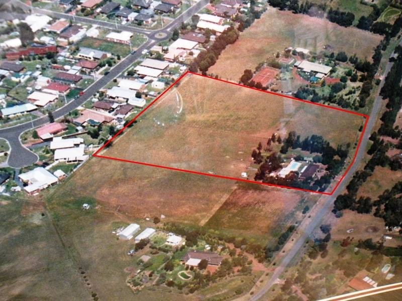 60 Manzeene Ave, Lara VIC 3212