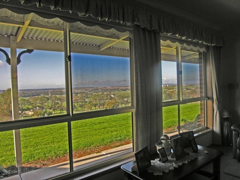 265 Elcho Rd, Lara VIC 3212